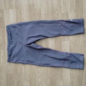 Lululemon athletica wunder train lavendar pocket yoga crops-23”